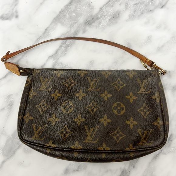 Vintage Louis Vuitton | Pochette Accessoires Monogram Bag - Picture 3 of 7